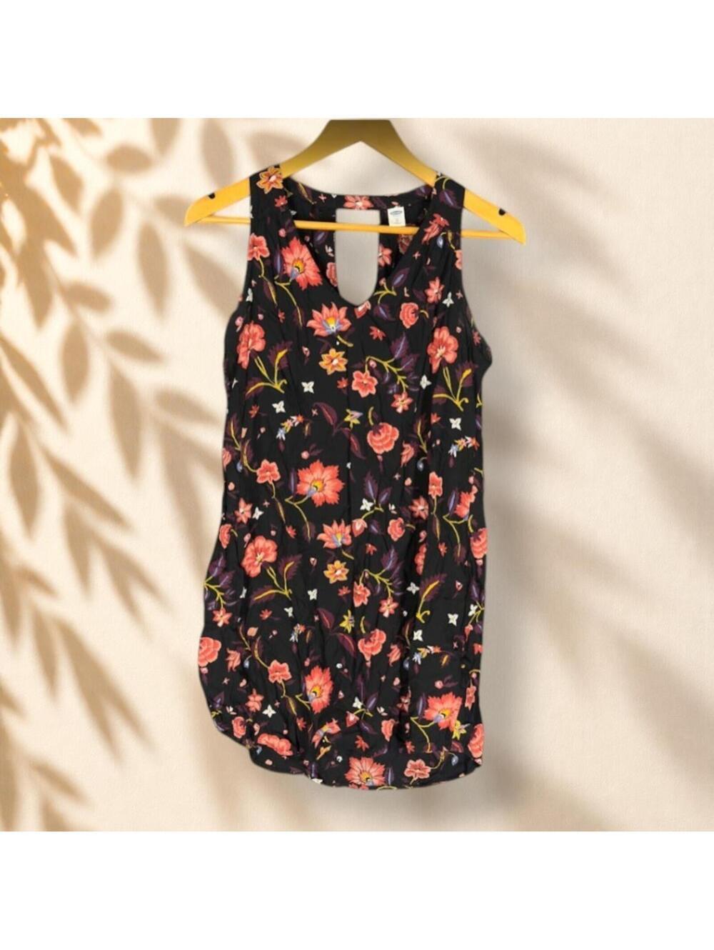 Old Navy Blouse Women XS Black Floral V-Neck Sleeveless Wide Strap Casual